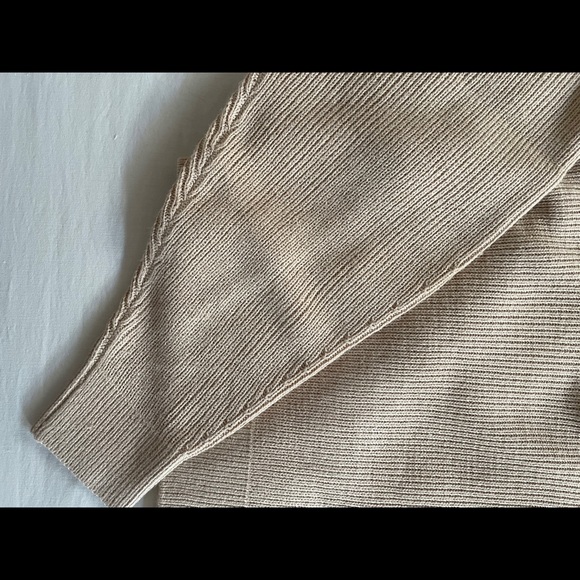 H&M Quarter Zip Sweater - Picture 5 of 6